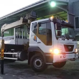КМУ Yourim KYC2017Н с буровой установкой на шасси бортового грузовика 